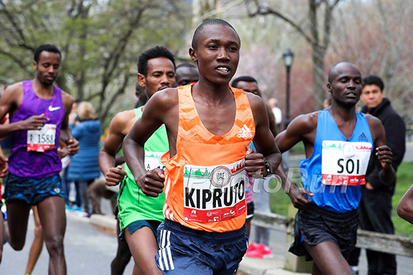 World 10km record holder Rhonex Kipruto will face his young brother, Bravin Kogei, at Valencia Half Marathon.