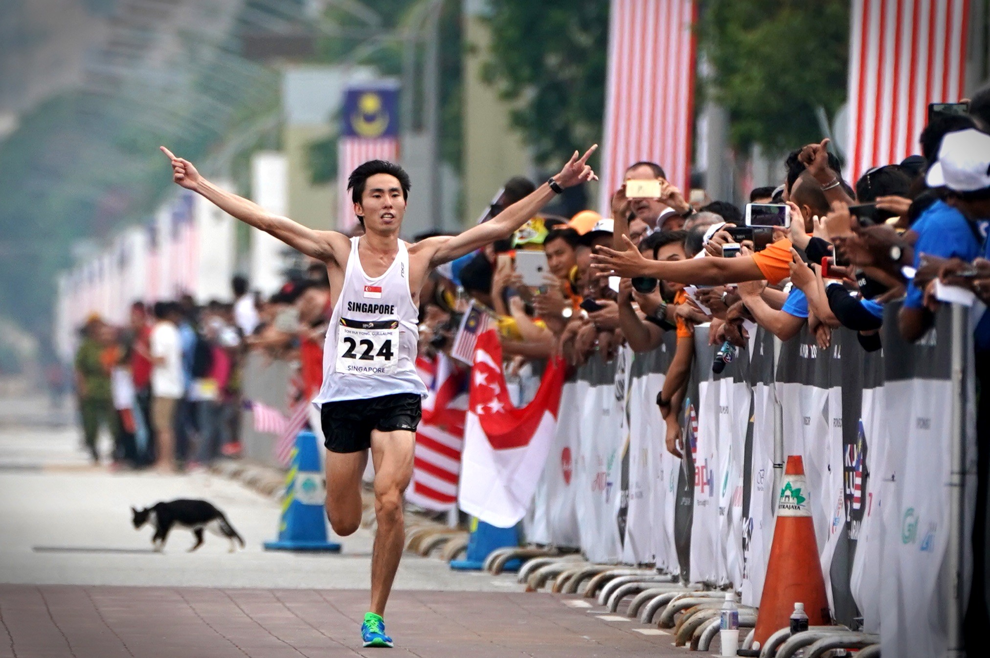 Singapore Fastest Half Marathoner, Soh Rui Yong, getting ready for the