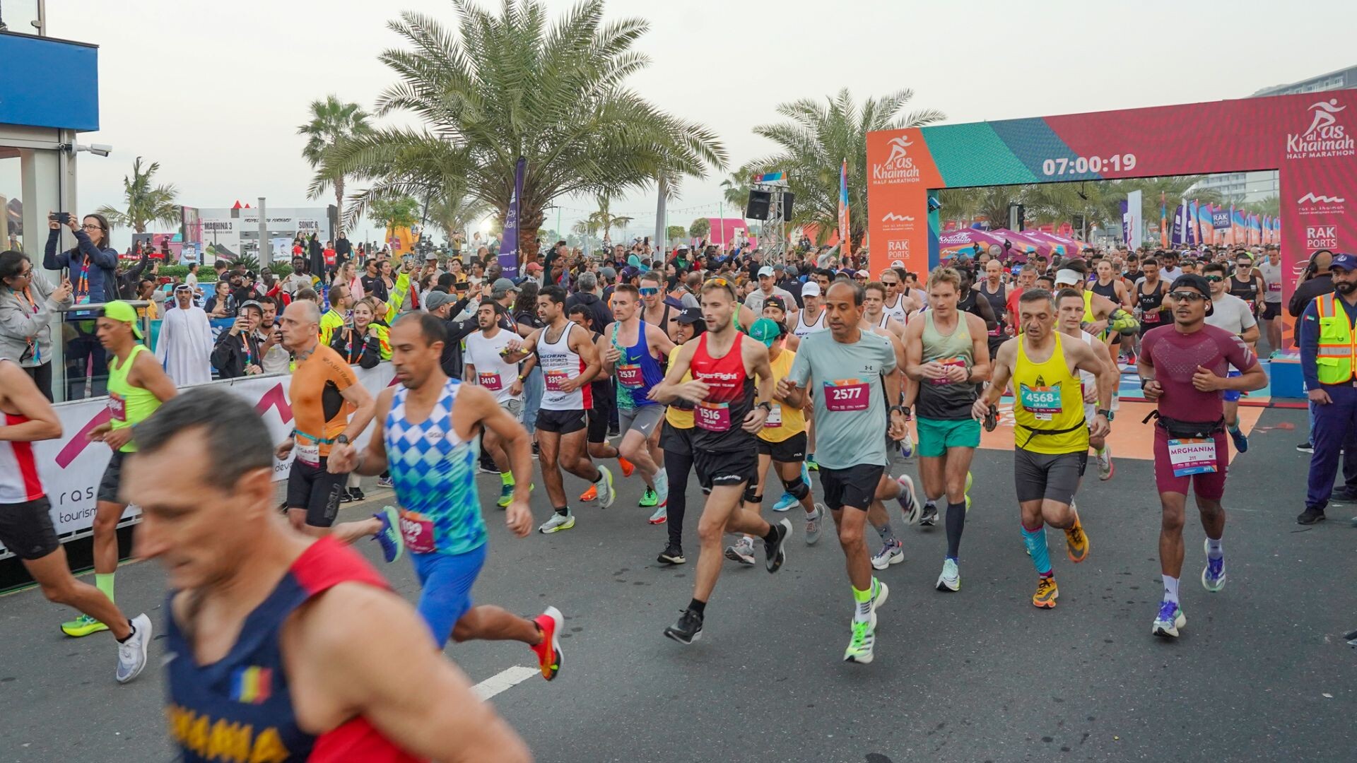 Buy Nike Men's Storm-FIT Phenom Elite Running Tights Green in Dubai, UAE  -SSS