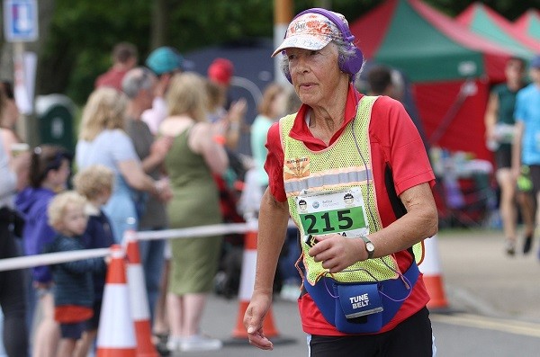 70-year-old Sandra Brown produced a sparkling performance to break two world records at 10th Energia 24h ultra in Victoria Park