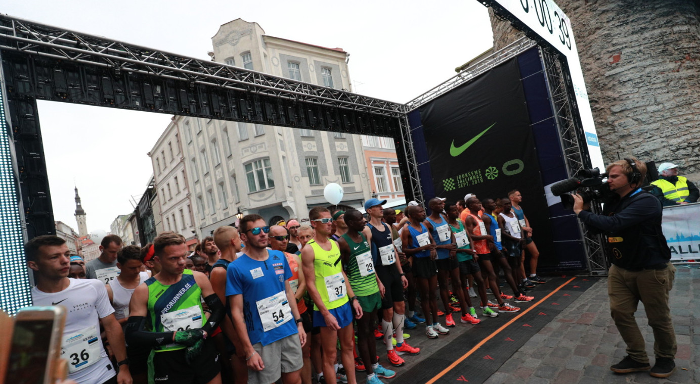 Thousands of runners took part in this year's Tallinn Marathon on Sunday, running around the capital city