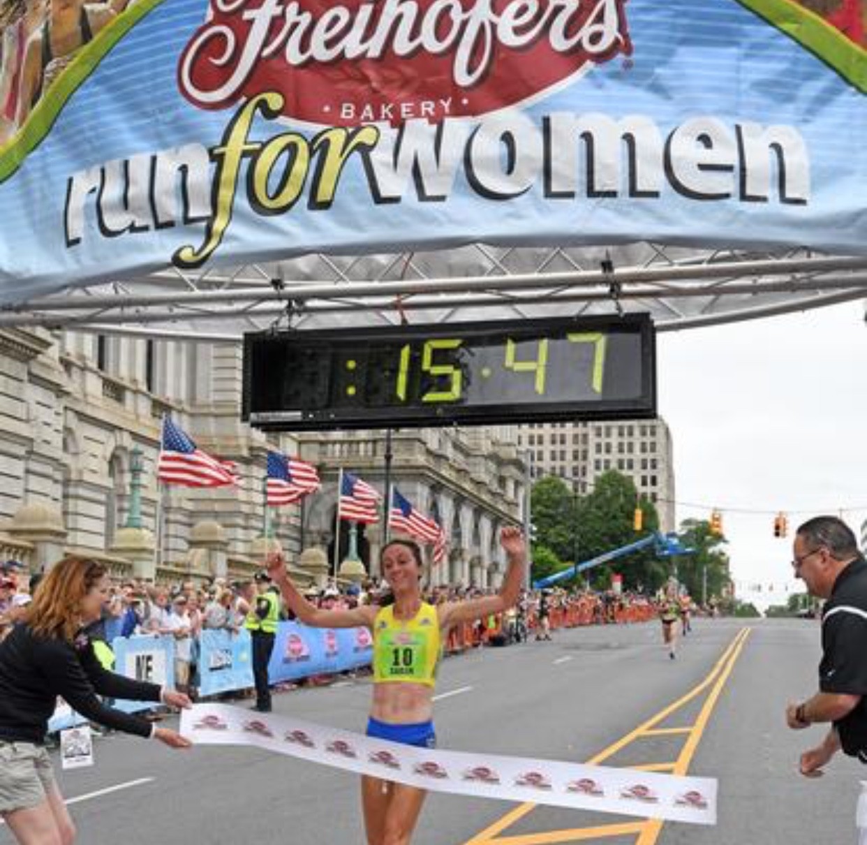 Sarah Pagano wins the 40th Annual Freihoferâ€™s Run for Women 5K