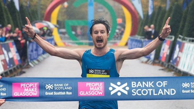 Chris Thompson will return to Glasgow to defend his Bank of Scotland Great Scottish Run half marathon title on Sunday