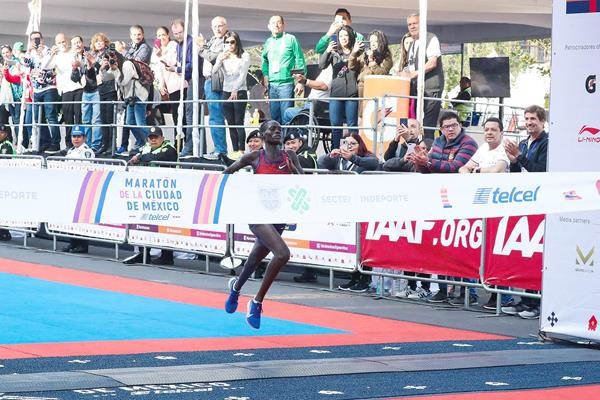 Vivian Kiplagat broke the womenâ€™s race record at the 37th Telcel Mexico City Marathon
