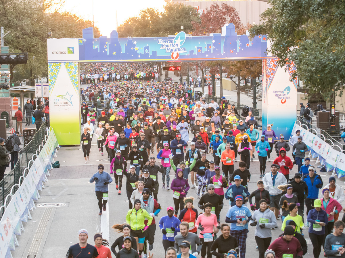 Cold weather is predicted to roll into the Chevron Houston Marathon on Sunday