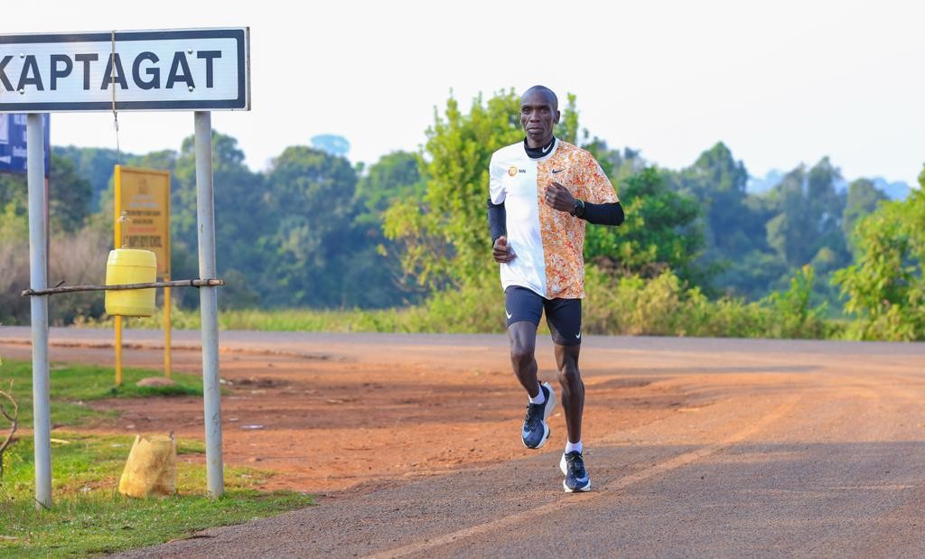 Eliud Kipchoge and Sara Hall, among runners chosen for Sports Illustratedâ€™s Fittest 50 honors