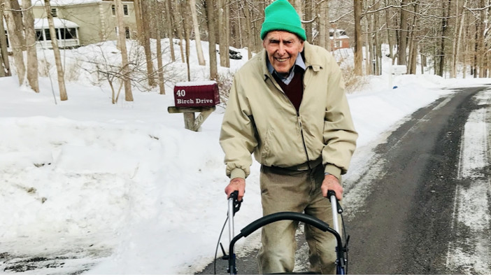 Joe Handelman, the 90-Year-Old Runner Who Still Hits the Track Five Days a Week