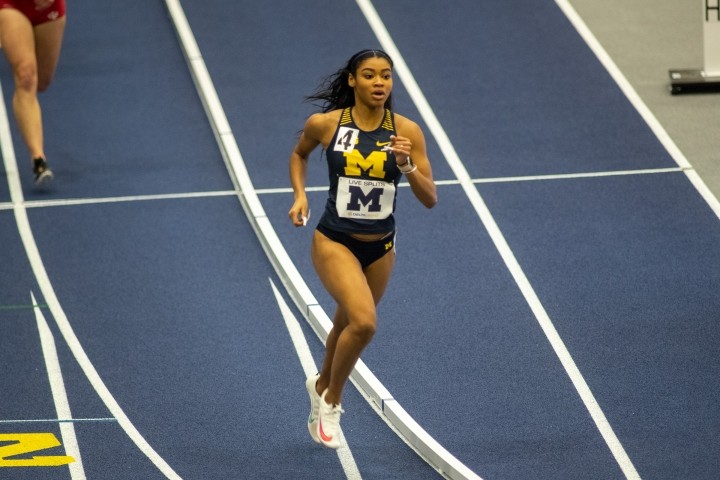 Ziyah Holman drops 51-second 400m split for incredible relay comeback