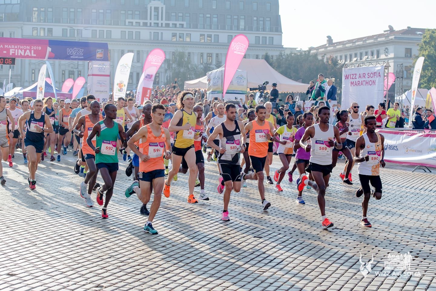 Kenyans Mathew Kiplagat and Beatrice Toroitich won the 40th