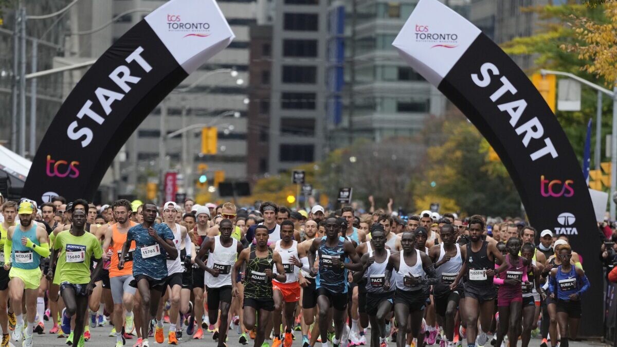 TCS Toronto Waterfront Marathon extends warm welcome to canceled Twin Cities Marathon athletes - Running News Daily by My BEST Runs - My BEST Runs