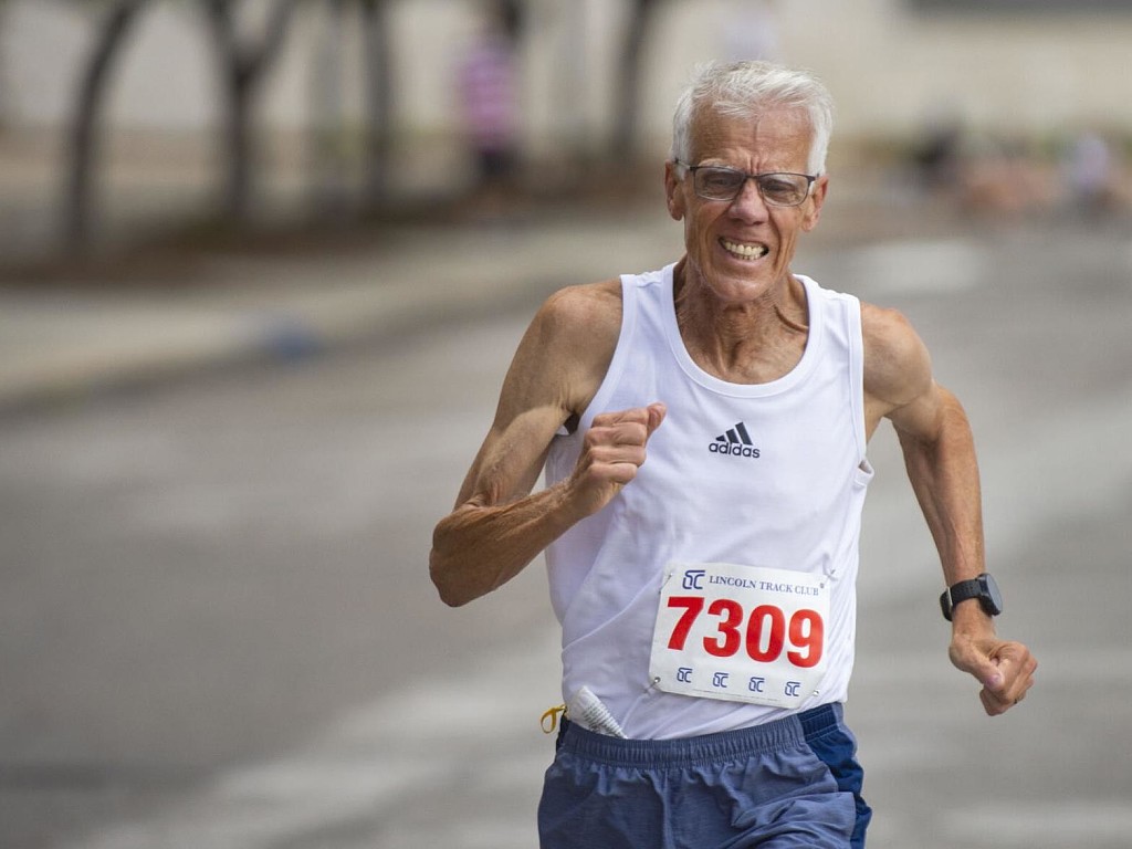 75-Year-Old Runs Six-Minute Mile  Lynn Rathjen Sets American Age-Group  Mile Record